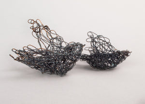 Black patina metal wire art bird sculpture pair wire shaped like barn swallow birds swooping in flight, home decor, interior design, wall art, desktop, table top